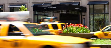 Loews Regency New York Exterior