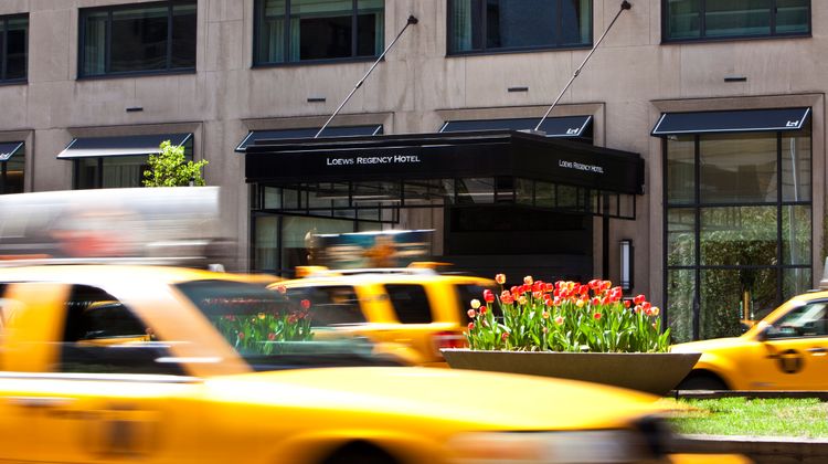 Loews Regency New York Exterior