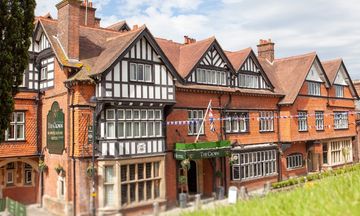 The Crown Manor House Hotel