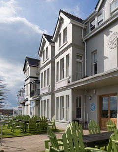 Tommy Jacks Beach Hotel