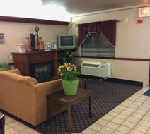 Country Hearth Inn Bowling Green Lobby