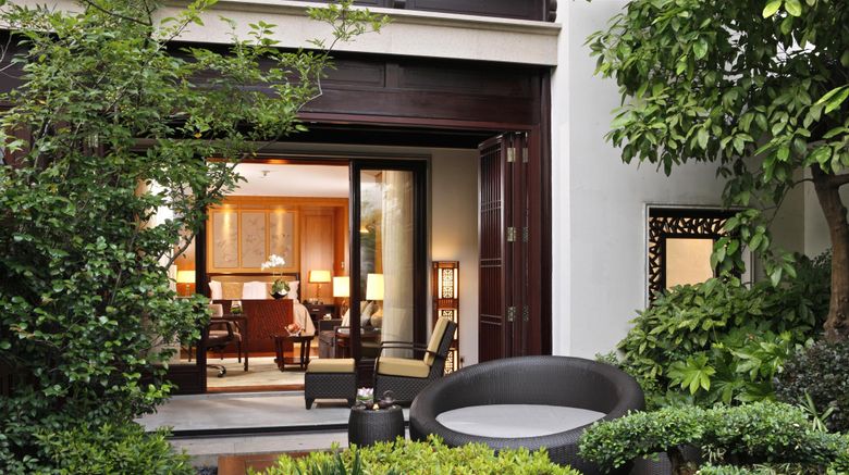 <b>Four Seasons Hotel Hangzhou at West Lake Room</b>. Images powered by <a href="https://www.leonardoworldwide.com/" title="Leonardo Worldwide" target="_blank">Leonardo</a>.