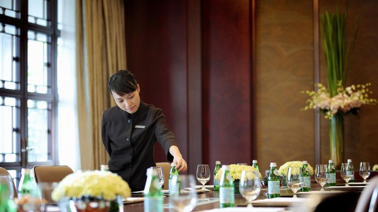 <b>Four Seasons Hotel Hangzhou at West Lake Meeting</b>. Images powered by <a href="https://www.leonardoworldwide.com/" title="Leonardo Worldwide" target="_blank">Leonardo</a>.