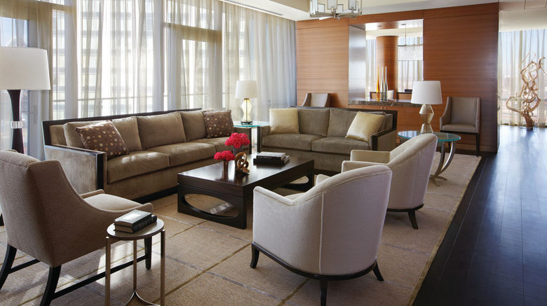 <b>Four Seasons Hotel Baltimore Suite</b>. Images powered by <a href="https://www.leonardoworldwide.com/" title="Leonardo Worldwide" target="_blank">Leonardo</a>.