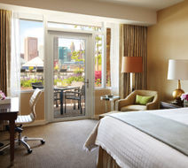 Four Seasons Hotel Baltimore Room