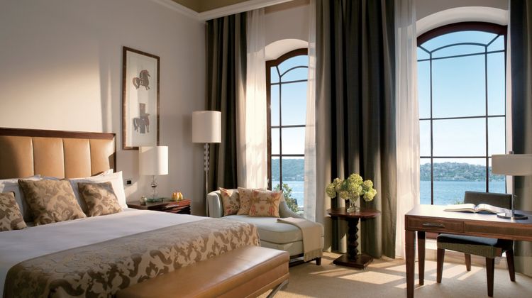 Four Seasons Hotel Bosphorus Room