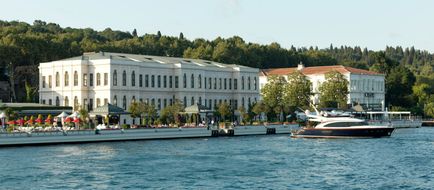 Four Seasons Hotel Bosphorus Exterior