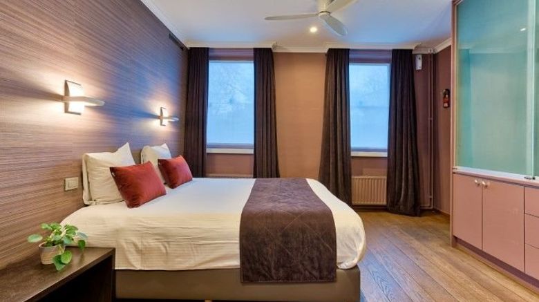 <b>Astoria Hotel Room</b>. Images powered by <a href="https://www.leonardoworldwide.com/" title="Leonardo Worldwide" target="_blank">Leonardo</a>.
