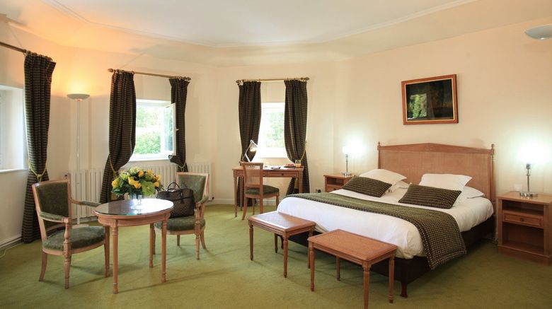 <b>Hostellerie Chateau de la Motte-Fenelon Room</b>. Images powered by <a href="https://www.leonardoworldwide.com/" title="Leonardo Worldwide" target="_blank">Leonardo</a>.