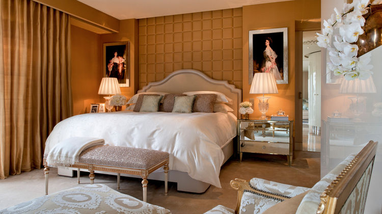 Four Seasons Hotel George V Room