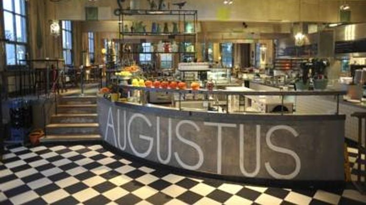 Villa Augustus Restaurant