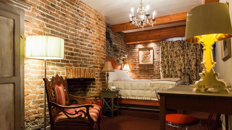 <b>Auberge Place d'Armes Room</b>. Images powered by <a href="https://www.leonardoworldwide.com/" title="Leonardo Worldwide" target="_blank">Leonardo</a>.