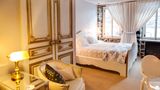 Auberge Place d'Armes Room