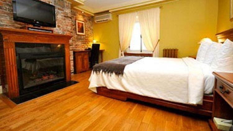 Hotel Acadia Room