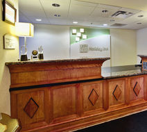 Holiday Inn Hotel & Suites Ann Arbor Lobby