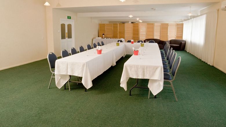 <b>Totara Lodge Meeting</b>. Images powered by <a href="https://www.leonardoworldwide.com/" title="Leonardo Worldwide" target="_blank">Leonardo</a>.