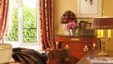 <b>Hotel de Varenne Room</b>. Images powered by <a href="https://www.leonardoworldwide.com/" title="Leonardo Worldwide" target="_blank">Leonardo</a>.