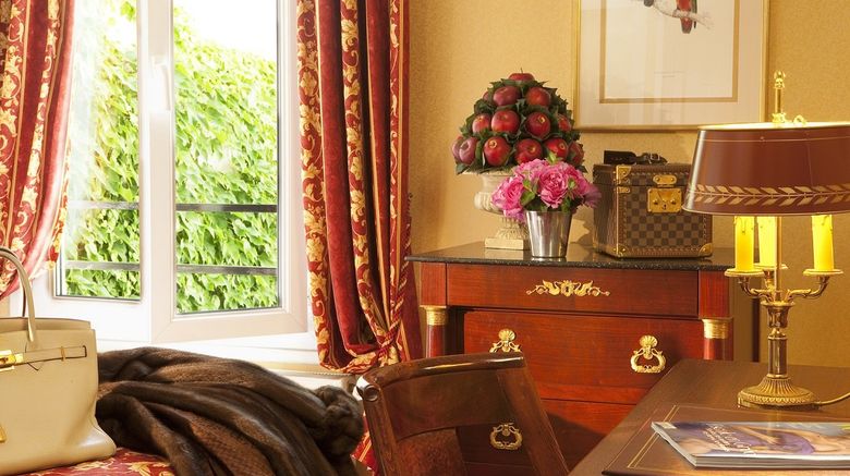 <b>Hotel de Varenne Room</b>. Images powered by <a href="https://www.leonardoworldwide.com/" title="Leonardo Worldwide" target="_blank">Leonardo</a>.