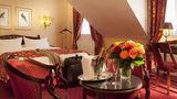 <b>Hotel de Varenne Room</b>. Images powered by <a href="https://www.leonardoworldwide.com/" title="Leonardo Worldwide" target="_blank">Leonardo</a>.