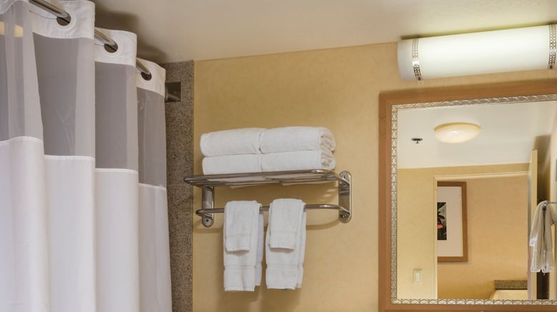<b>Waikiki Marina Resort at the Ilikai Room</b>. Images powered by <a href="https://www.leonardoworldwide.com/" title="Leonardo Worldwide" target="_blank">Leonardo</a>.