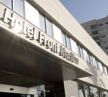 Hotel Front Maritim Exterior