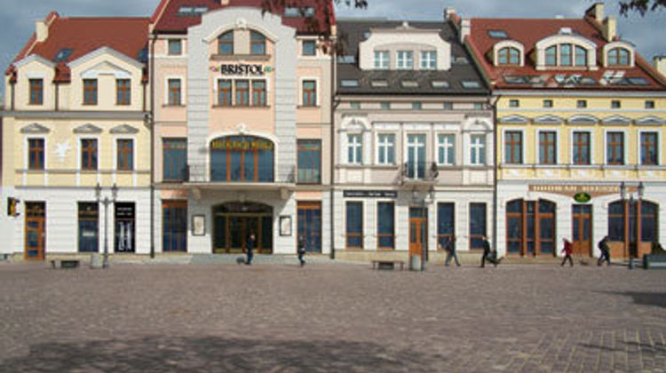 Bristol Tradition & Luxury Hotel Exterior