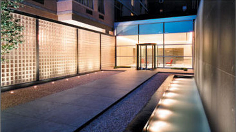 Churchill at 777 6th Ave Exterior. Images powered by <a href="https://www.leonardoworldwide.com" target="_blank" rel="noopener">Leonardo</a>.