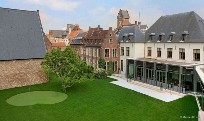 Martin's Klooster Exterior