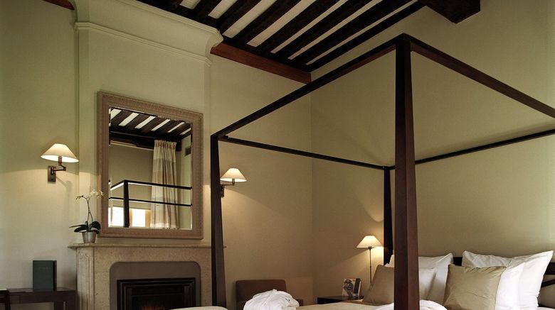 <b>Martin's Klooster Room</b>. Images powered by <a href="https://www.leonardoworldwide.com/" title="Leonardo Worldwide" target="_blank">Leonardo</a>.