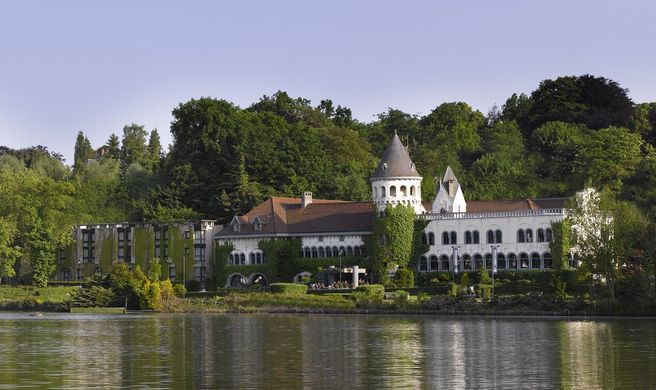Martin's Chateau du Lac Exterior