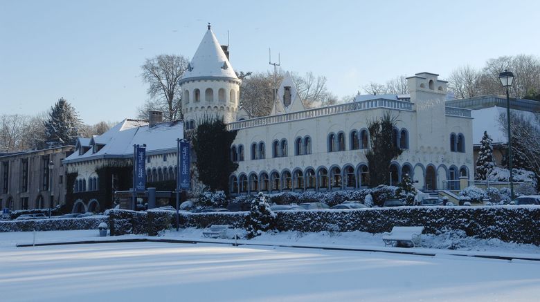 <b>Martin's Chateau du Lac Exterior</b>. Images powered by <a href="https://www.leonardoworldwide.com/" title="Leonardo Worldwide" target="_blank">Leonardo</a>.