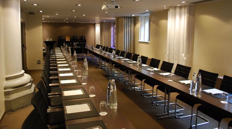 Martin's Patershof Meeting
