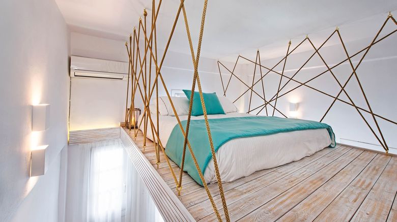 <b>Athina Luxury Suites Room</b>. Images powered by <a href="https://www.leonardoworldwide.com/" title="Leonardo Worldwide" target="_blank">Leonardo</a>.