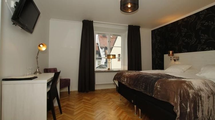 Donners Hotell Room