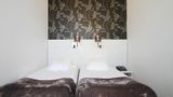 Donners Hotell Room