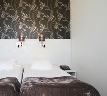 Donners Hotell Room