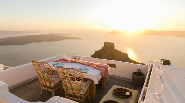 <b>Sophia Luxury Suites Restaurant</b>. Images powered by <a href="https://www.leonardoworldwide.com/" title="Leonardo Worldwide" target="_blank">Leonardo</a>.