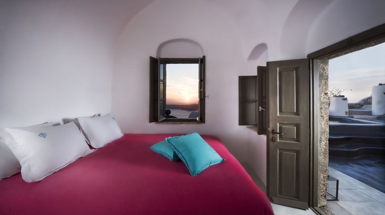 <b>Sophia Luxury Suites Room</b>. Images powered by <a href="https://www.leonardoworldwide.com/" title="Leonardo Worldwide" target="_blank">Leonardo</a>.