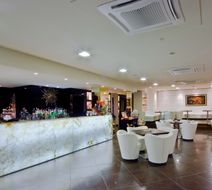 El Patio Hotel Lobby
