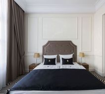 Royal Hotel and Spa Room