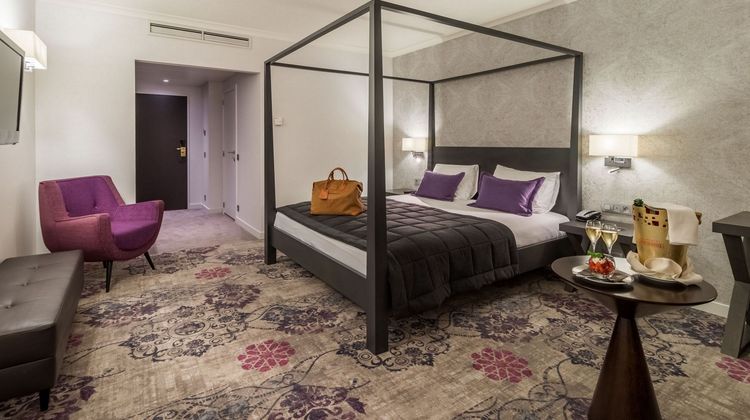Martin's Chateau du Lac Room