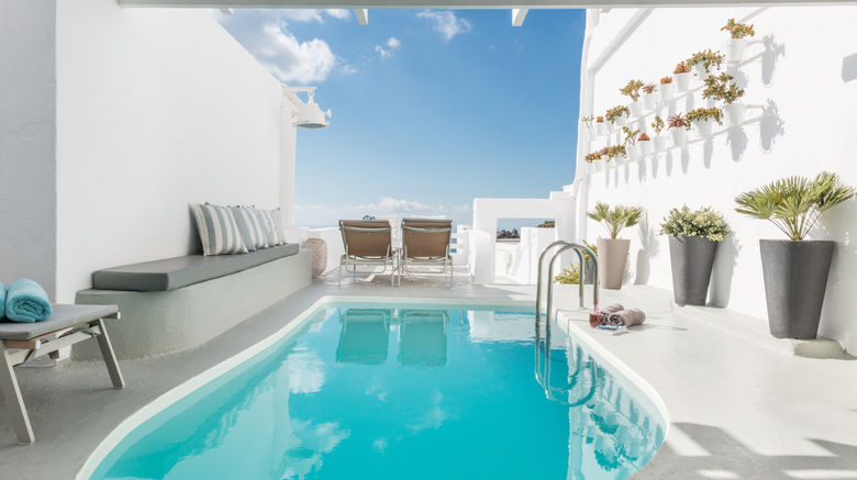 <b>On The Rocks Santorini Suite</b>. Images powered by <a href="https://www.leonardoworldwide.com/" title="Leonardo Worldwide" target="_blank">Leonardo</a>.