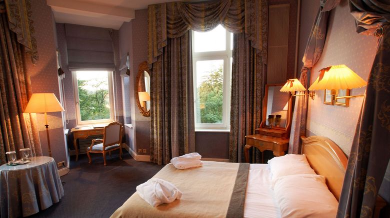 <b>Martin's Manoir Room</b>. Images powered by <a href="https://www.leonardoworldwide.com/" title="Leonardo Worldwide" target="_blank">Leonardo</a>.
