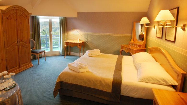 <b>Martin's Manoir Room</b>. Images powered by <a href="https://www.leonardoworldwide.com/" title="Leonardo Worldwide" target="_blank">Leonardo</a>.