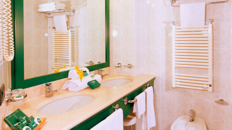 AN Hotel Milano San Donato Room