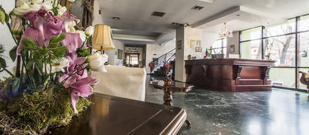 Siqua Hotel Lobby