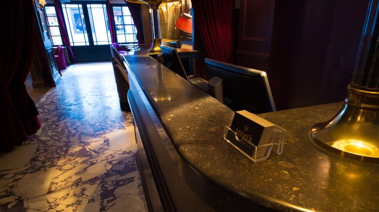 Mimi's Suites Lobby