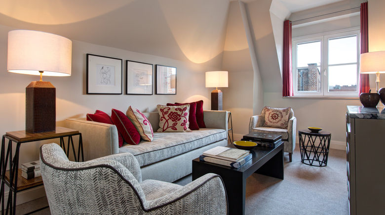 <b>Rocco Forte Hotel Amigo Suite</b>. Images powered by <a href="https://www.leonardoworldwide.com/" title="Leonardo Worldwide" target="_blank">Leonardo</a>.
