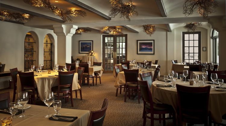 Knob Hill Inn Restaurant