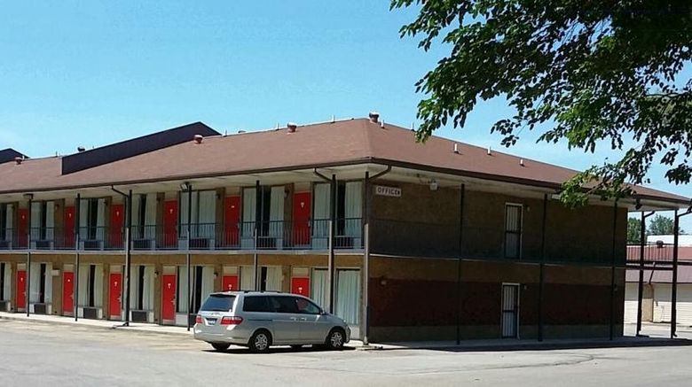 Red Carpet Inn Exterior. Images powered by <a href="https://www.leonardoworldwide.com" target="_blank" rel="noopener">Leonardo</a>.